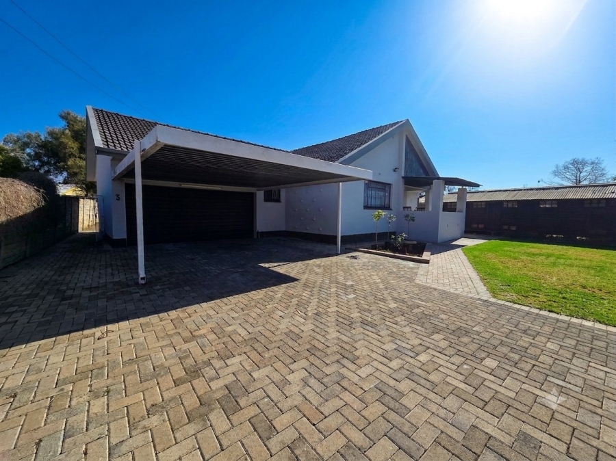 4 Bedroom Property for Sale in Bayswater Free State